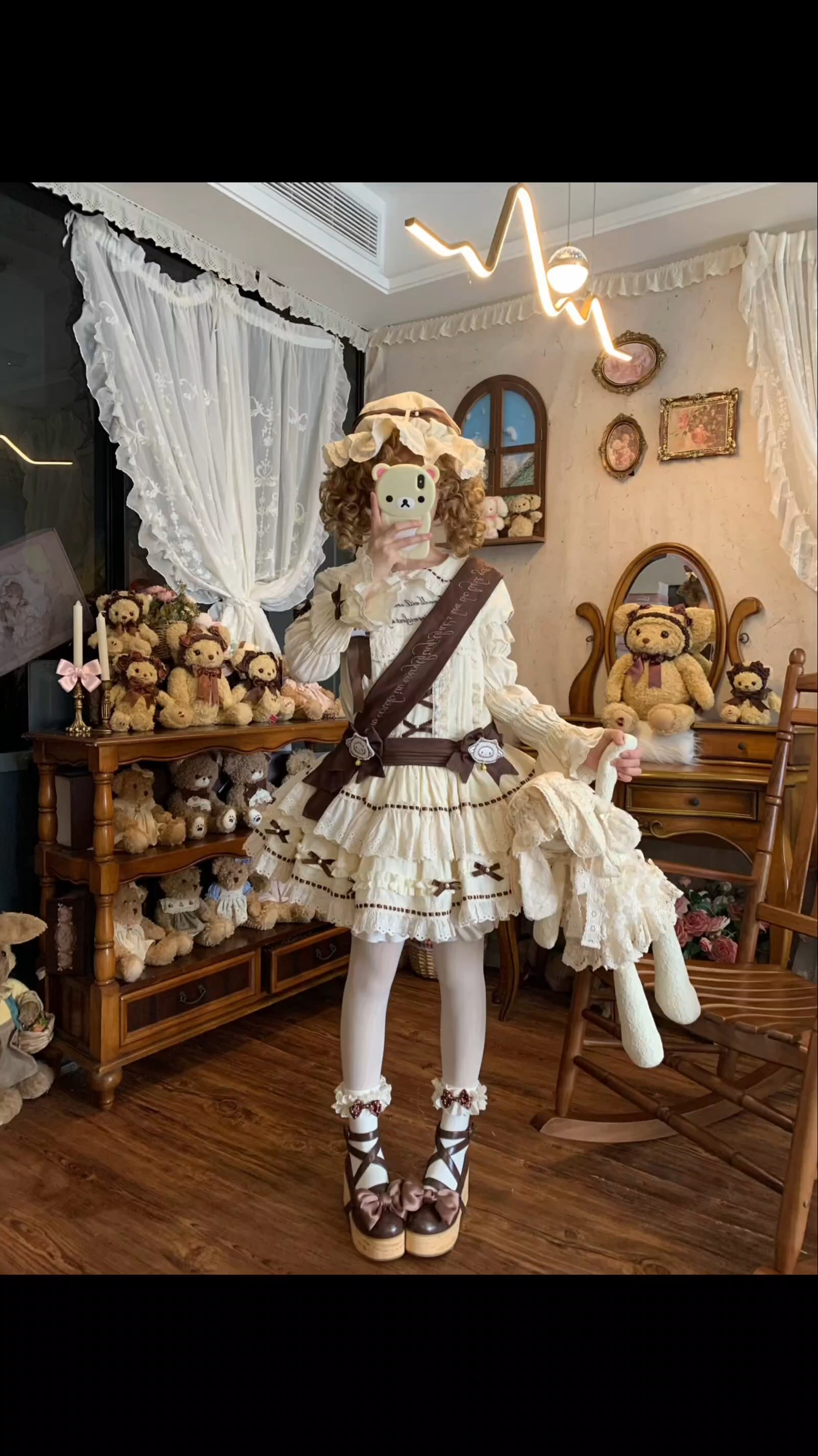 打算冲这条啦，有没有平底的棕色lo鞋推荐嘛，老婆们，真的好萌 #lo#lolita#lo安利