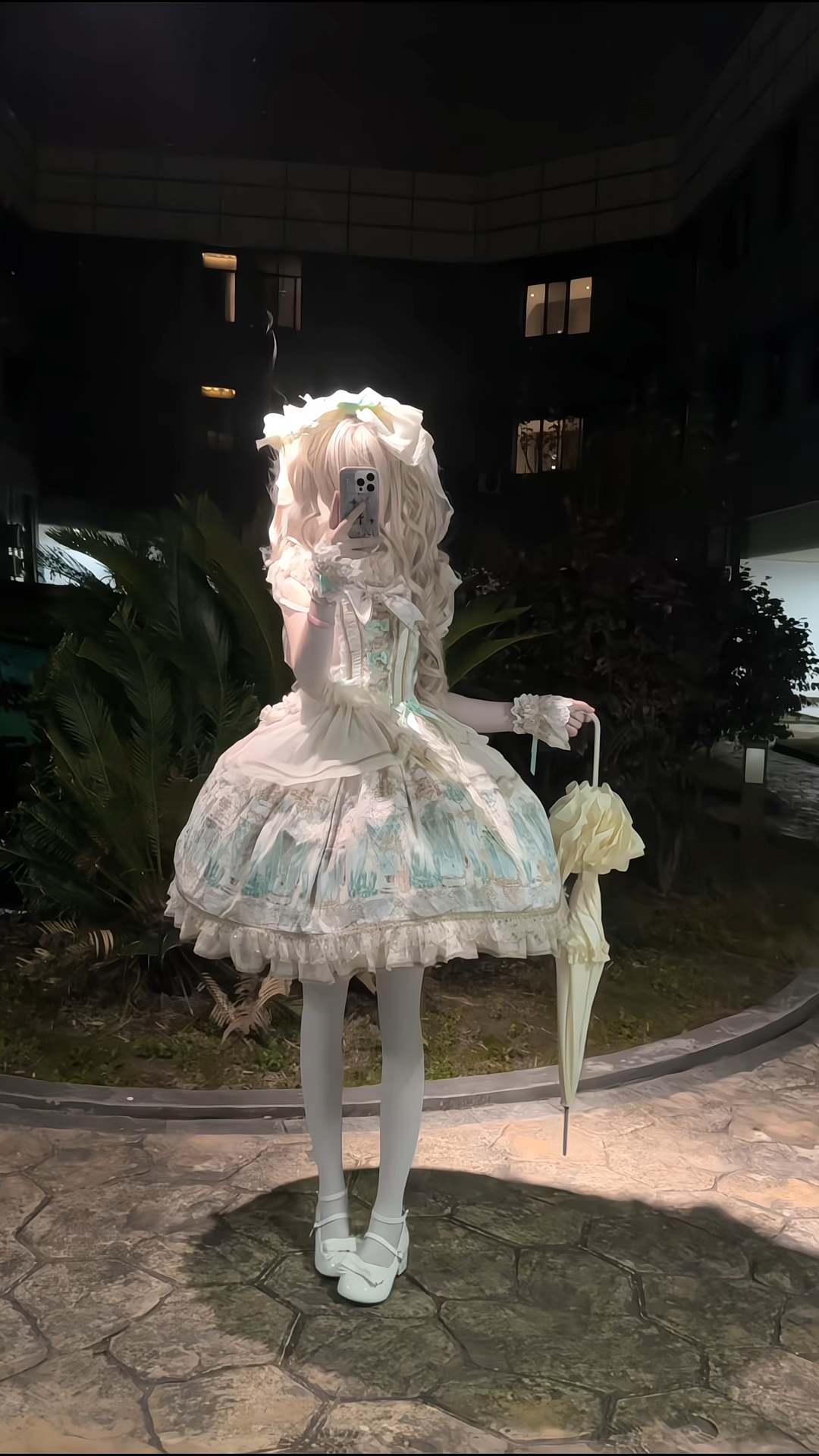 这个香水宝石新型萌成啥了呀，直接一眼草啊