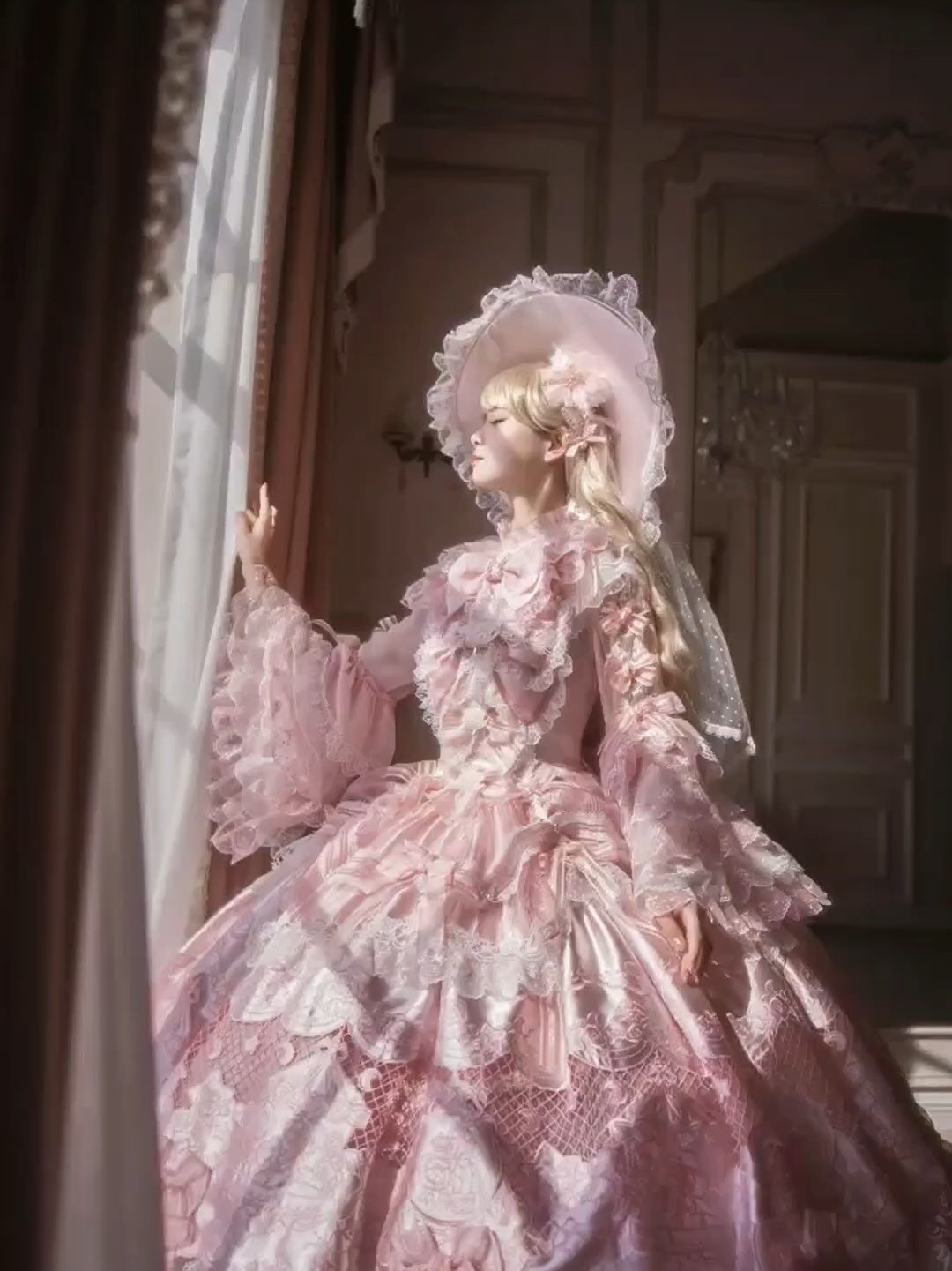 谁能拒绝这样精致华丽而又粉粉嫩嫩的公主裙呢？