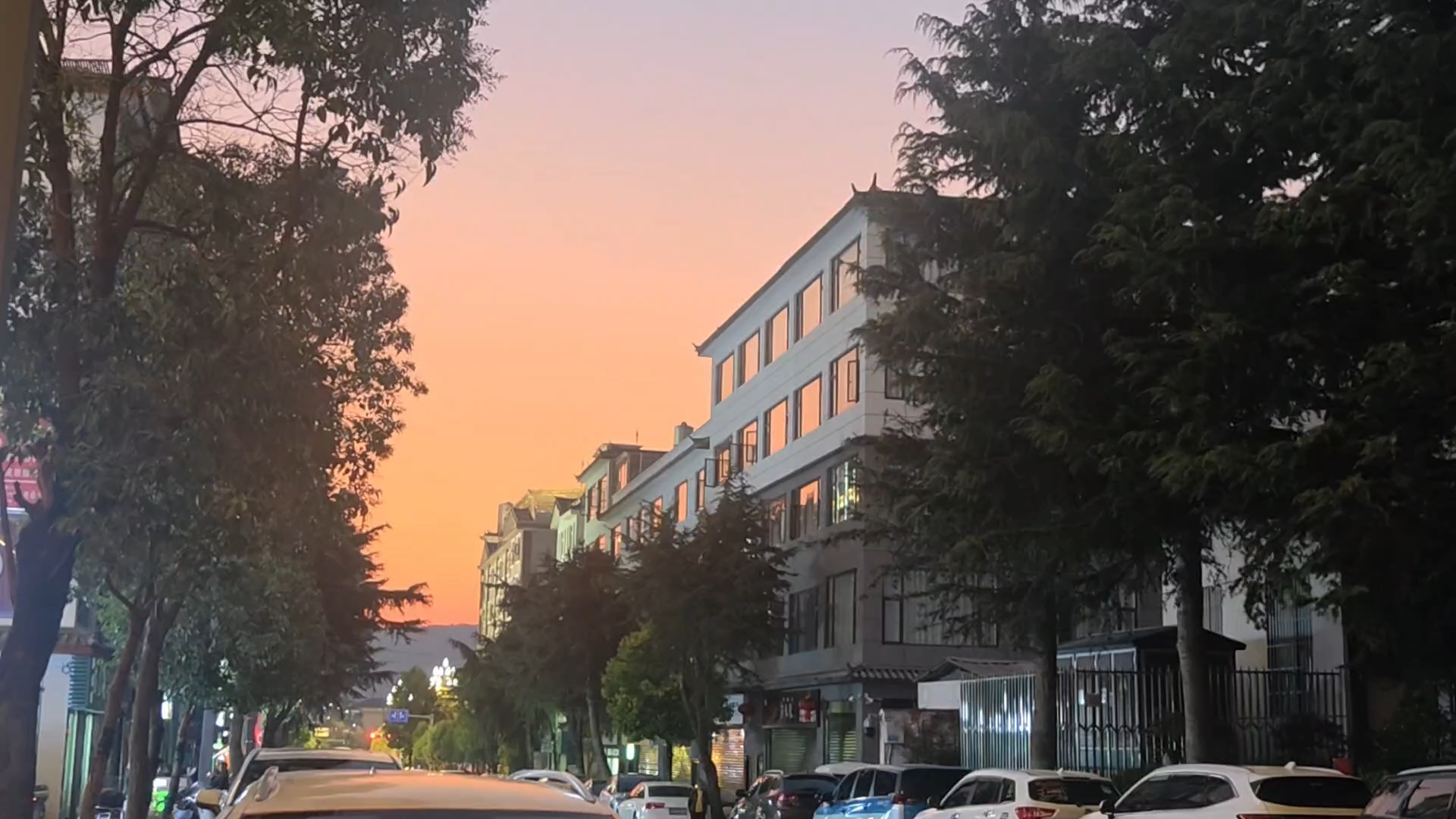 偶遇无人机表演