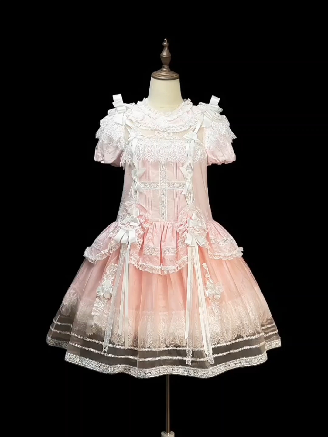 好有樱花味的粉色，蕾丝十字娃娃这个新色真的很会调色啊