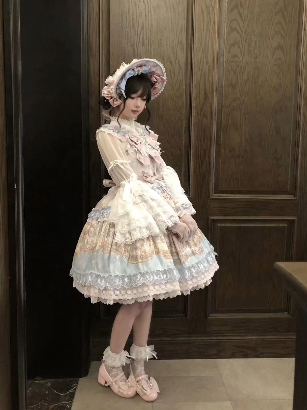 好华丽好美的一条！是真的会爱上这种柄图裙子，bnt的搭配完全是来的