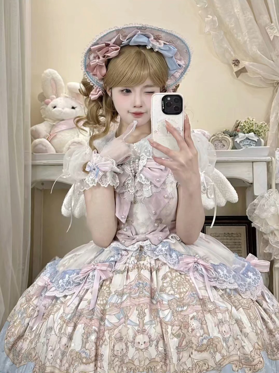 完全就是梦中情裙啊，这个饼图也太梦幻了吧，真的很优雅大小姐的感觉，收腰设计也很显瘦