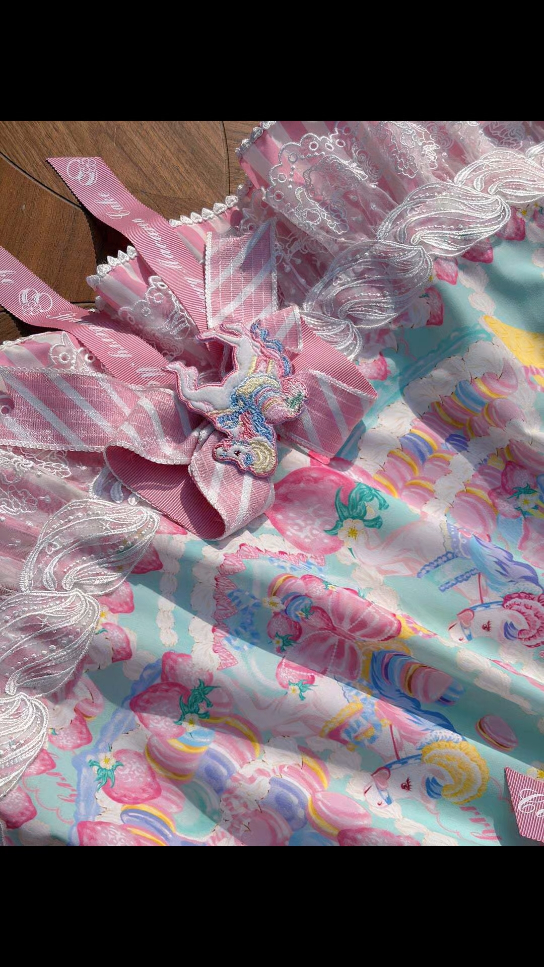 这条裙子的柄图真的超级甜啊，对这种甜甜萌款裙子真的很难拒绝