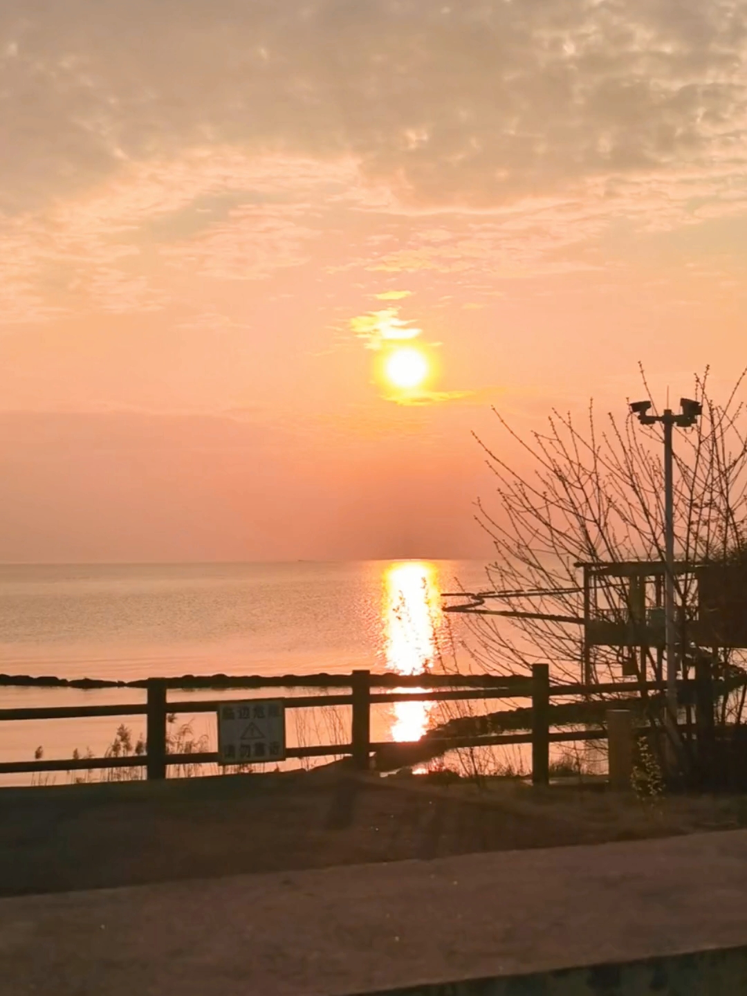 傍晚的日落是我最低成本的快乐