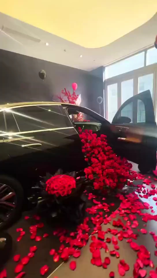 努力工作，未来一片光明👍