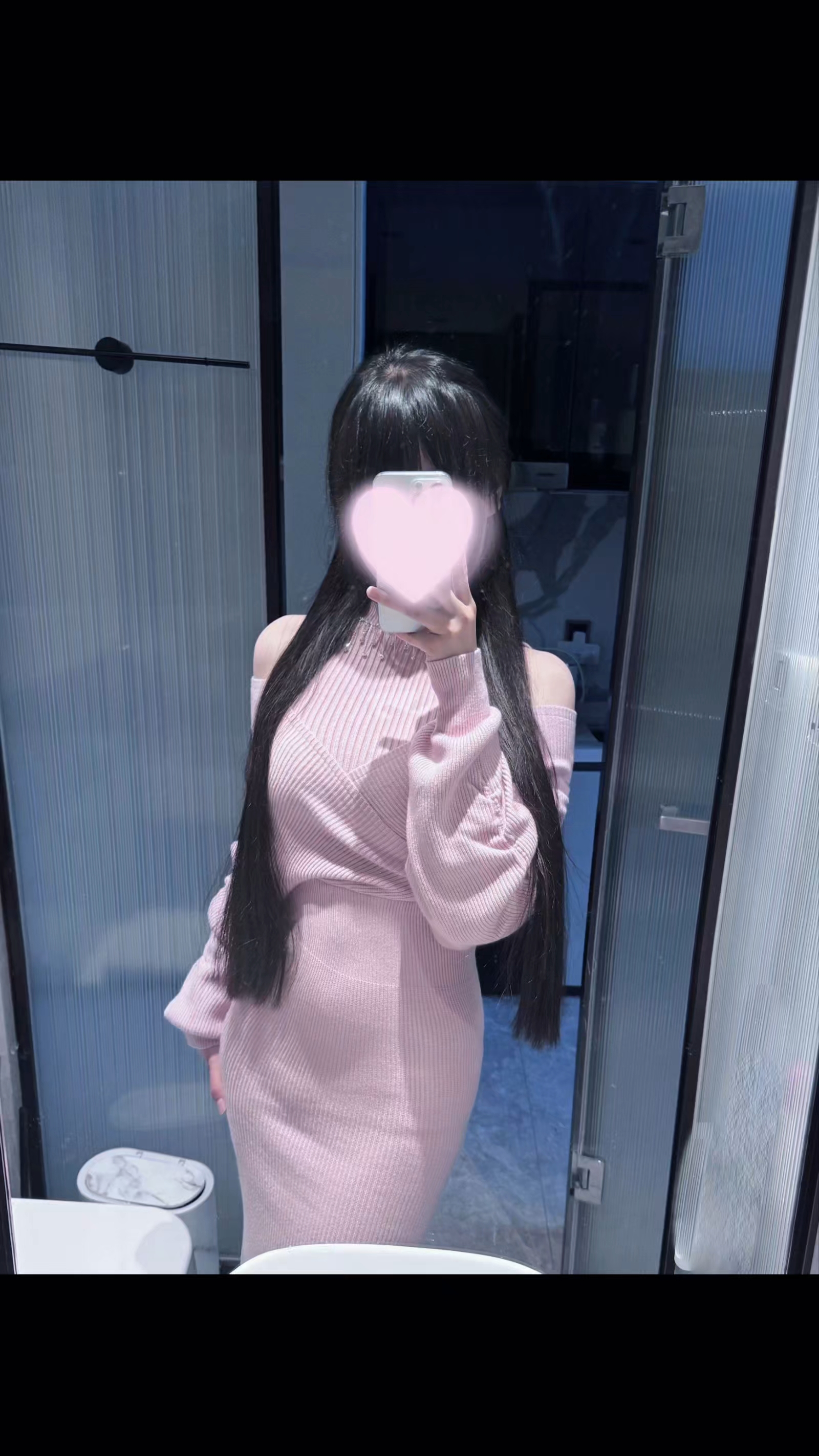 紫色还是粉色啊！ 第一次想穿清楚系，姐妹们快帮我选选色！#崩坏兔偶 #清楚系 #日系穿搭 #穿搭分享