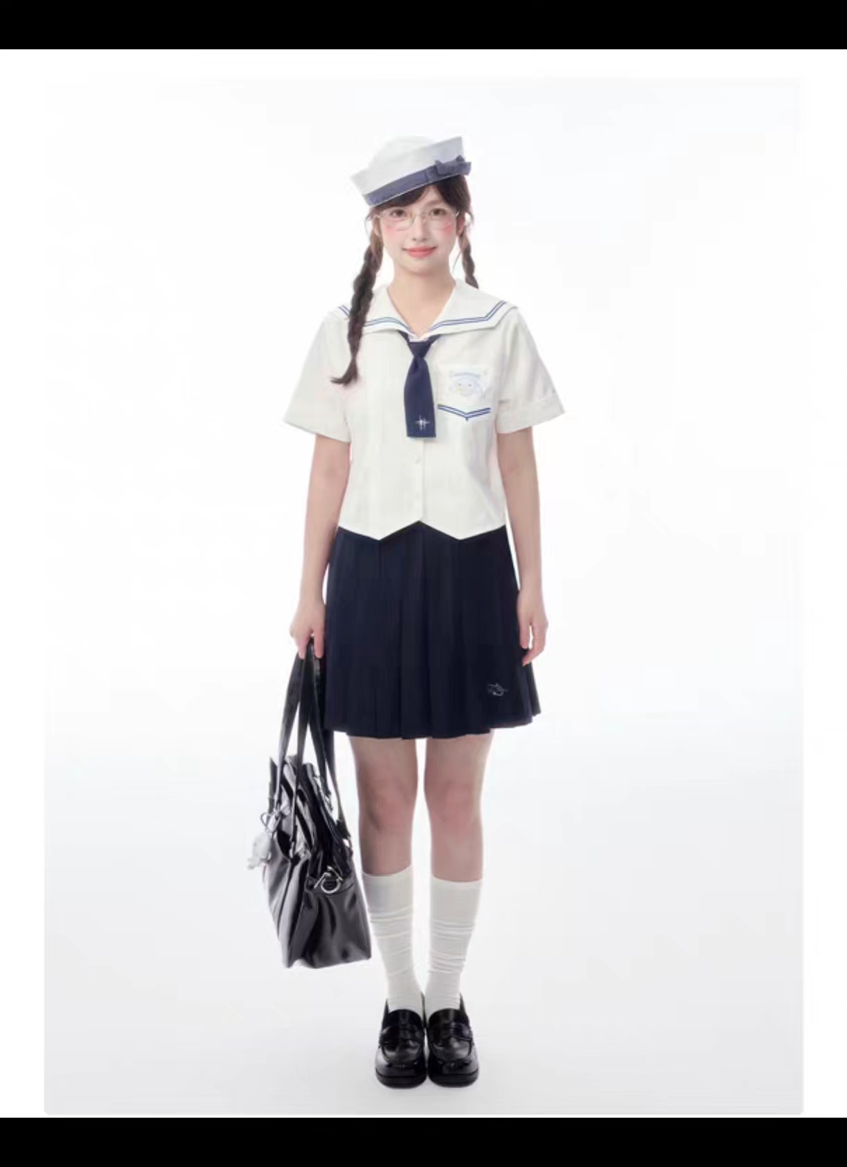 这套水手服也太适合夏天穿了吧，看着就很清爽的感觉#梗豆物语 #水手服 #jk日常 #jk穿搭