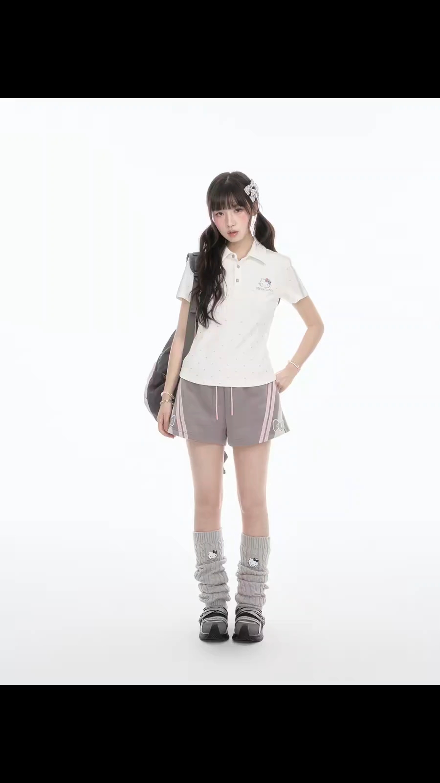 哇塞哇塞，这个kitty联名款上身也是非常貌美鸭，大家都冲这套没 #梗豆物语#梗豆jk#梗豆物语三丽鸥