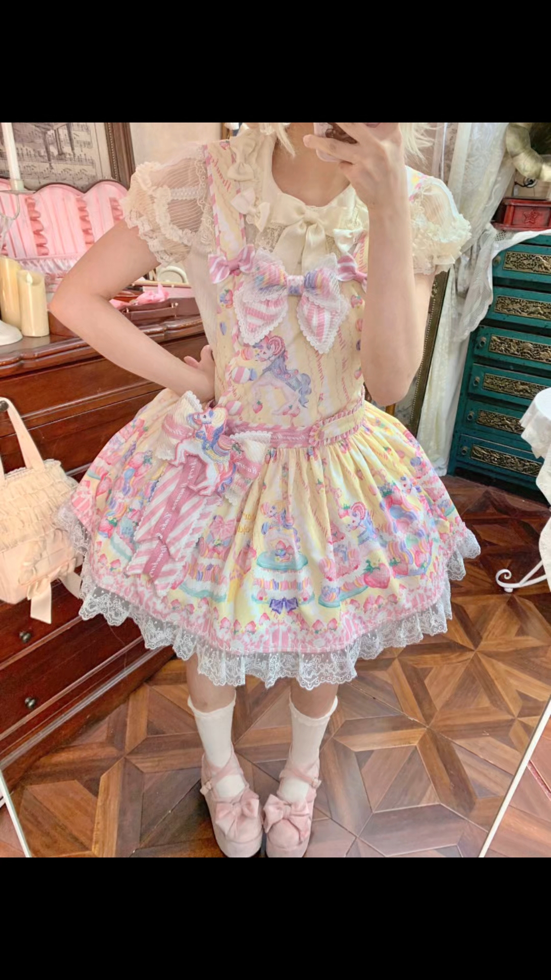 姐妹们，Alice girl家的马卡龙系列都入的什么款呀，每条都这么萌